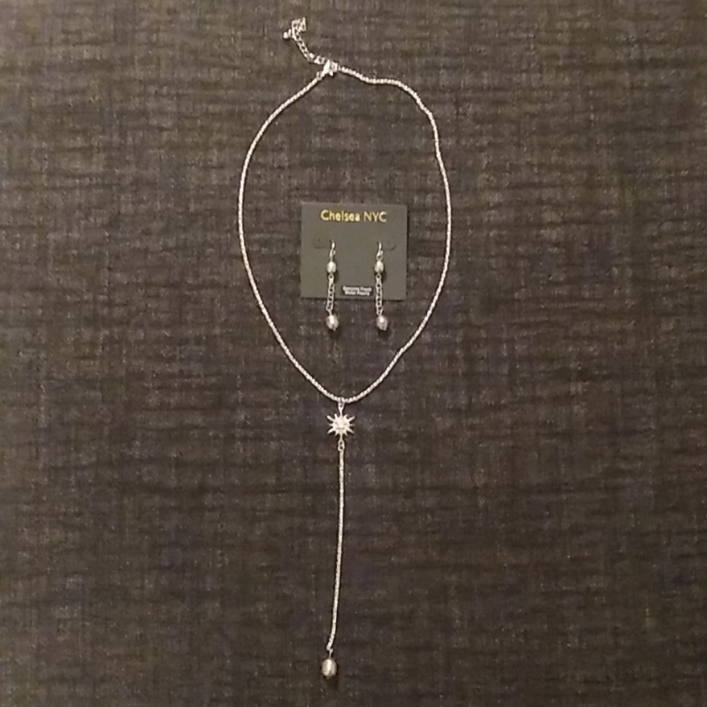 3/$15 Necklace and Earrings Set